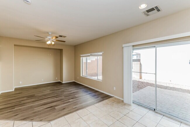 Building Photo - 921 Sunny Acres Ave