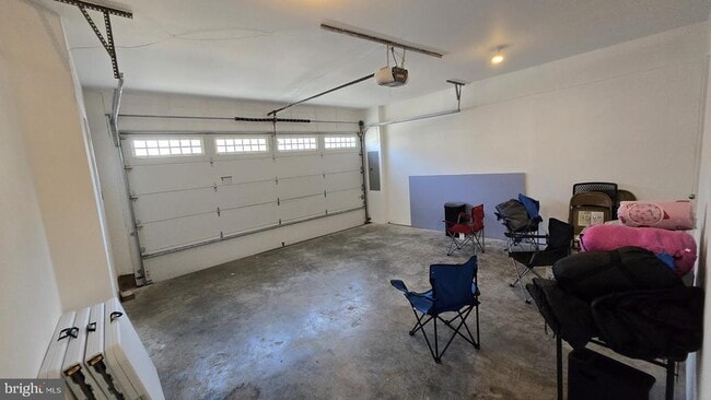 Building Photo - 12298 Sandstone St