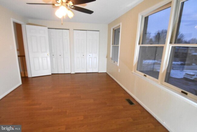 Building Photo - 106 Smithfield Ct