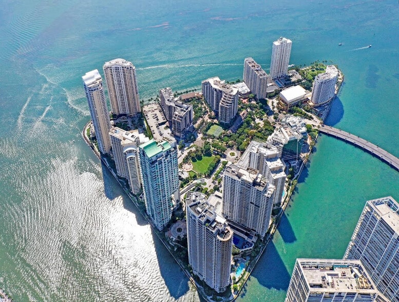 Building Photo - 540 Brickell Key