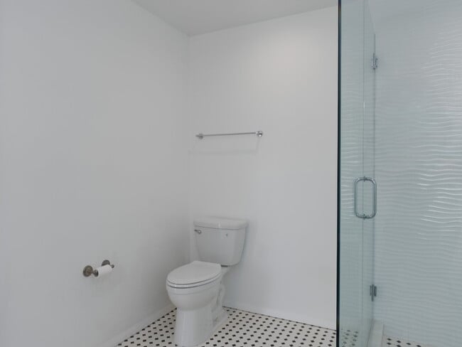 Building Photo - Spacious 5-Bed, 4-Bath Sarasota Home with ...