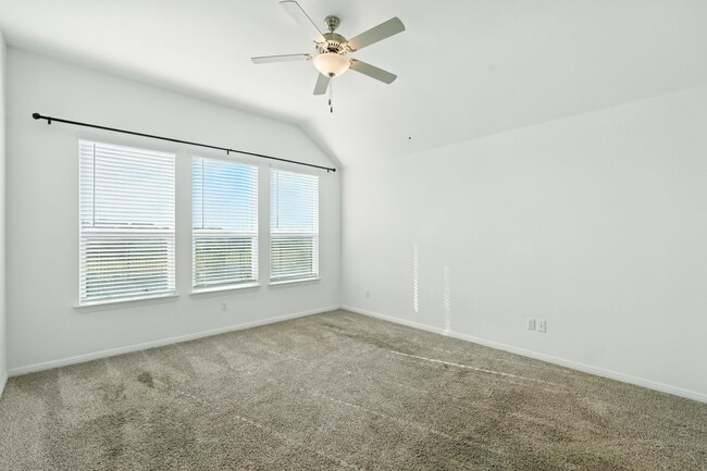 Building Photo - 1544 Devine Lake Bnd