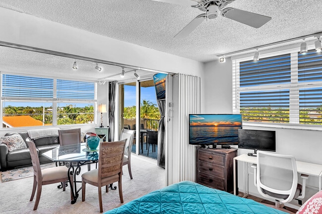 Building Photo - 1421 S Ocean Blvd