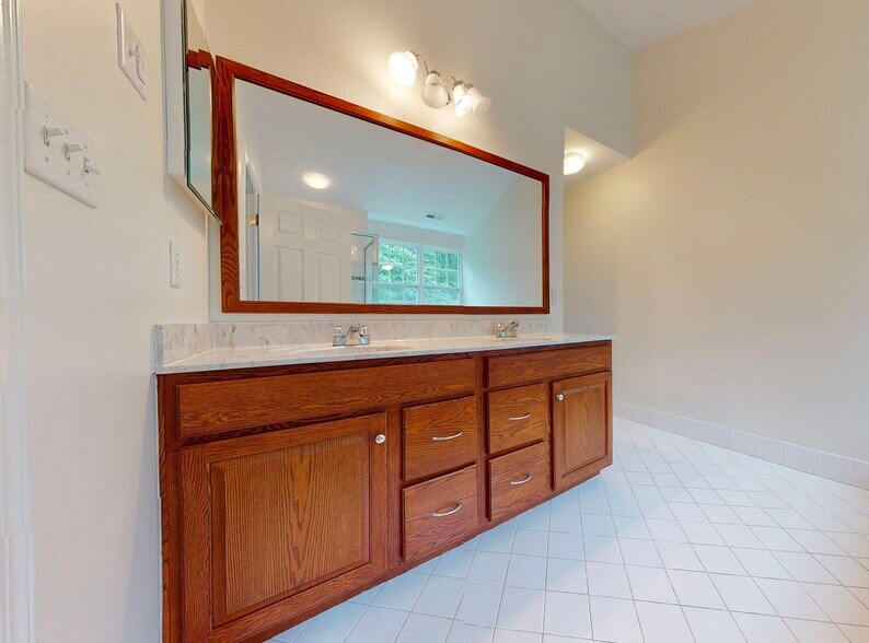 Building Photo - 1824 Big Ridge Dr