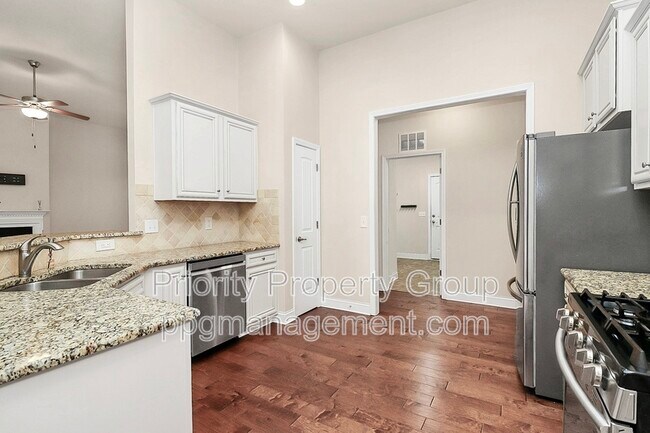 Building Photo - 141 Tall Fern Lp