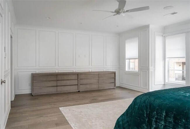 Building Photo - 4518 Collins Ave