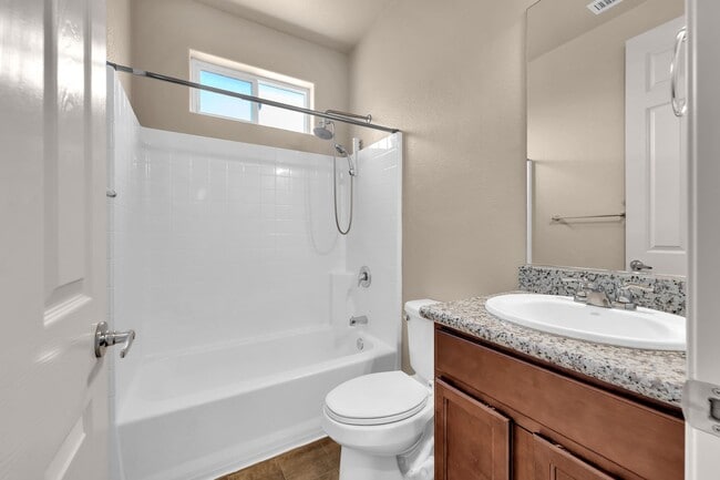 Building Photo - Golden Valley One Story - No pets permitted