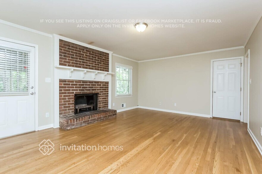 Building Photo - 680 Foxcroft Cir SE