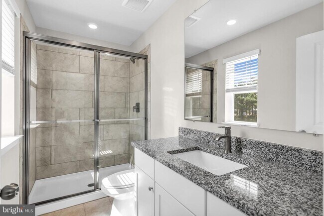 Building Photo - 2110 Winterberry Ln