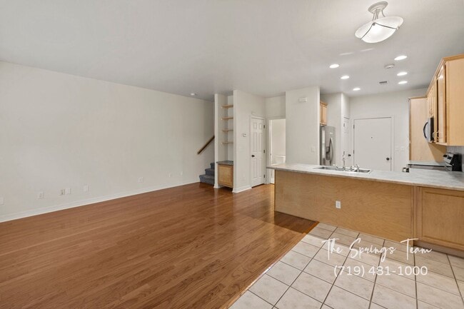 Building Photo - Pinnacle at Cheyenne Mountain Townhome wit...
