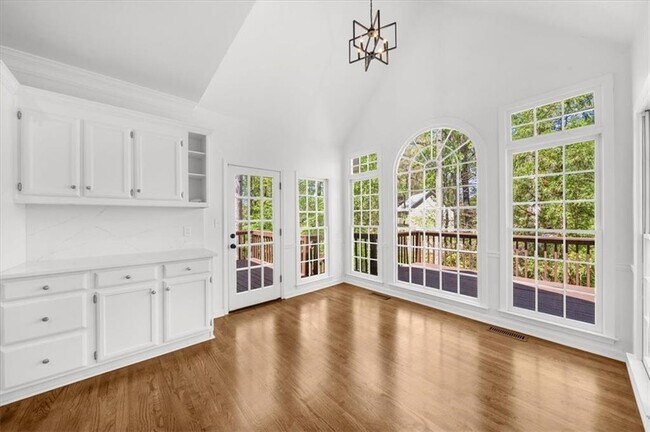 Building Photo - 11215 Highfield Chase Dr