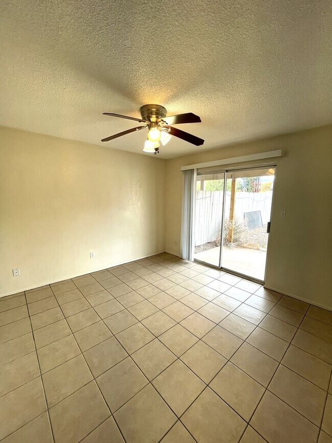 Building Photo - Plaza Oro Loma Fourplex