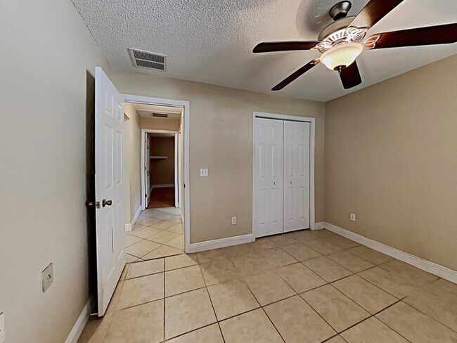 Building Photo - 346 Morning Creek Cir