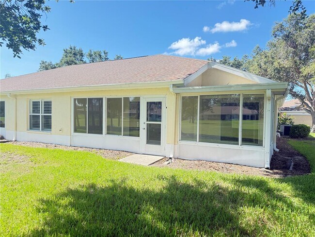 Building Photo - 2217 Brookfield Greens Cir