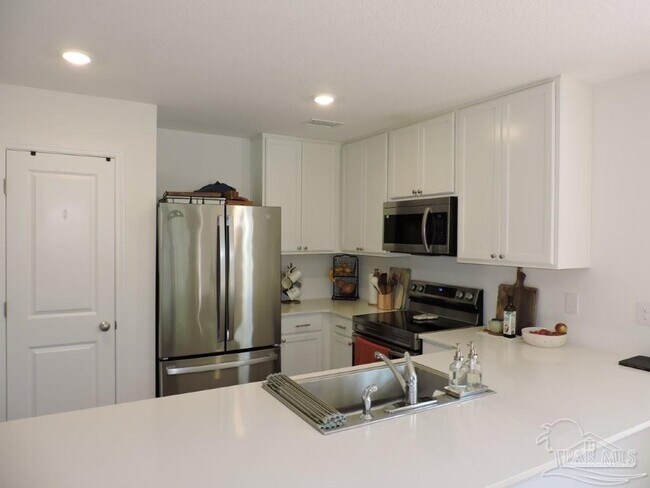 Building Photo - 4664 Carlstrom Ln