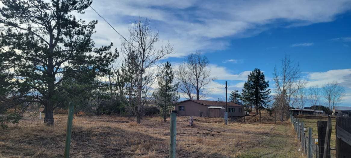 Building Photo - 625 N Cow Horse Dr