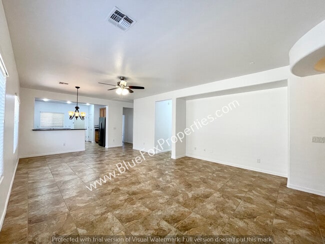 Building Photo - 1112 W Montelupo Dr