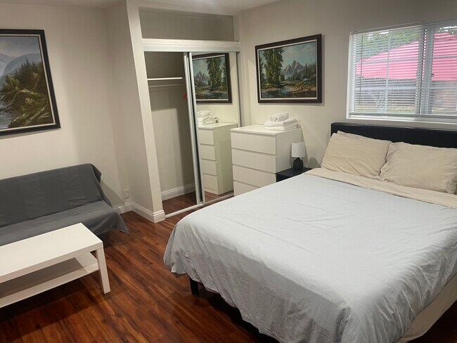 Building Photo - 12619 Emelita St