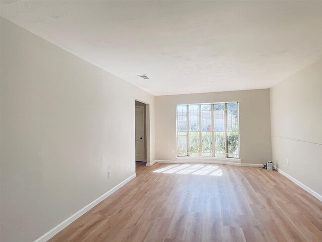 Building Photo - 11022 Concho St