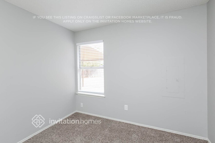 Building Photo - 627 Plainview Dr