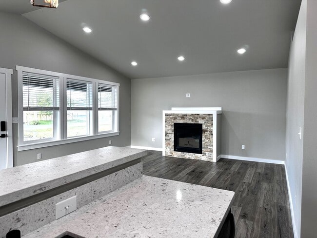 Building Photo - 207 S Razor Clam Dr SW