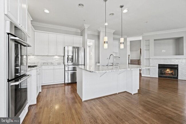 Building Photo - 12168 Chancery Station Cir