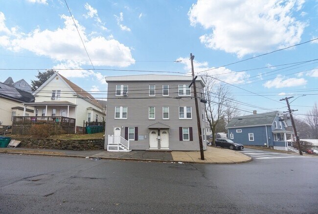 Building Photo - 122-126-126 Marianna St