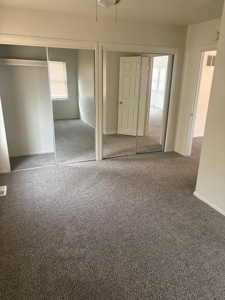 Building Photo - 1852 Beechmont St