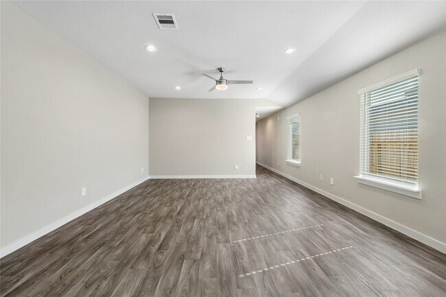 Building Photo - 12722 Basinghall Ln