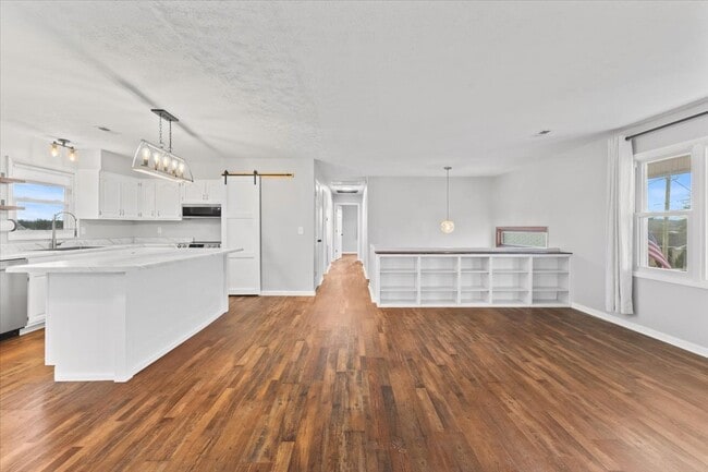 Building Photo - 122 Bright Ridge Dr