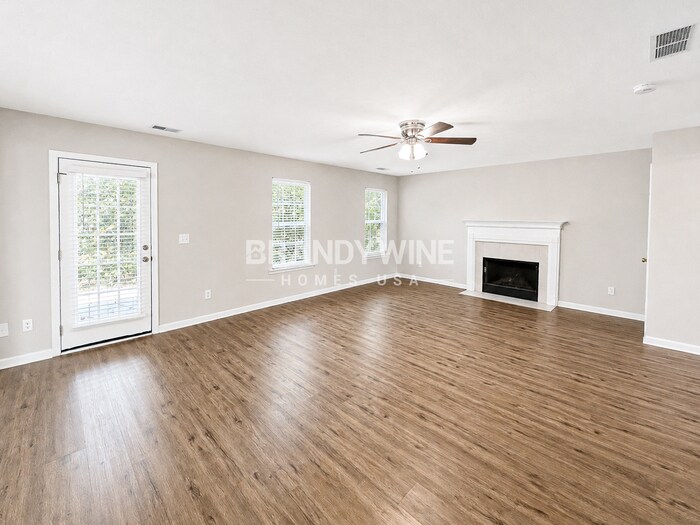 Building Photo - 1737 Summit Creek Way