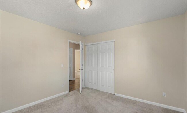 Building Photo - 4995 N Tasman Dr