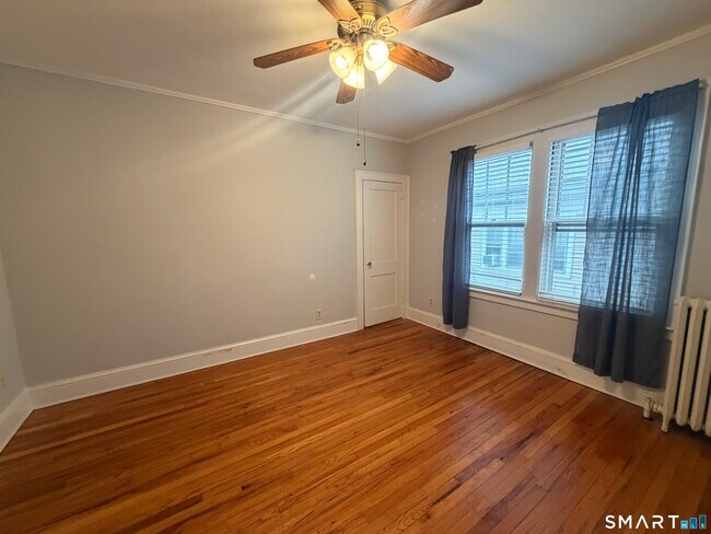 Building Photo - 65 Burr St