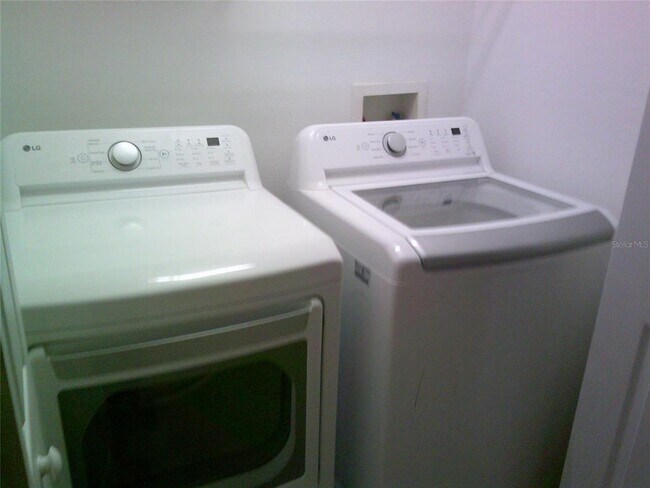 Building Photo - 6292 Twain St