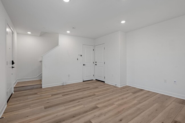 Building Photo - 2245 Epoca Wy