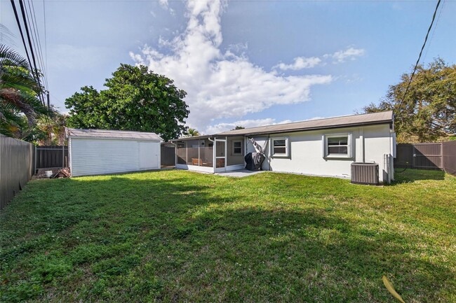 Building Photo - 540 NE 59th Ct