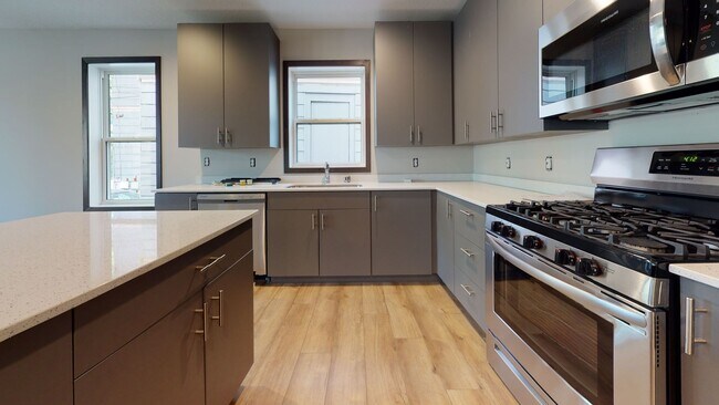 Building Photo - New Construction 11 Bedroom house in the h...