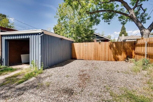 Building Photo - 510 S Lincoln St