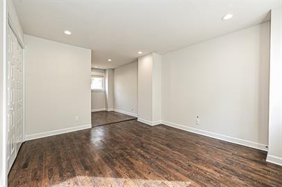 Building Photo - 215 S Gardner Ave