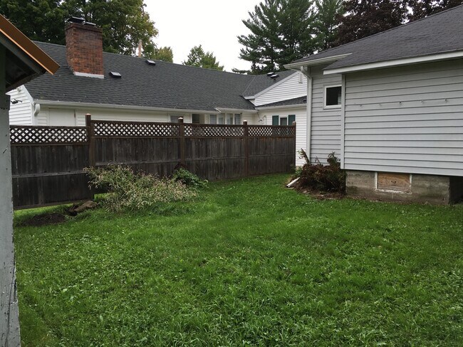 Building Photo - 3 Bed 1 Bath Single Family Home in Birnamwood