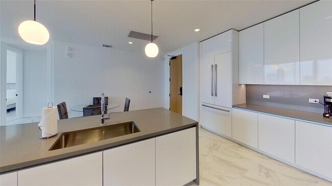 Building Photo - 777 3rd Ave N