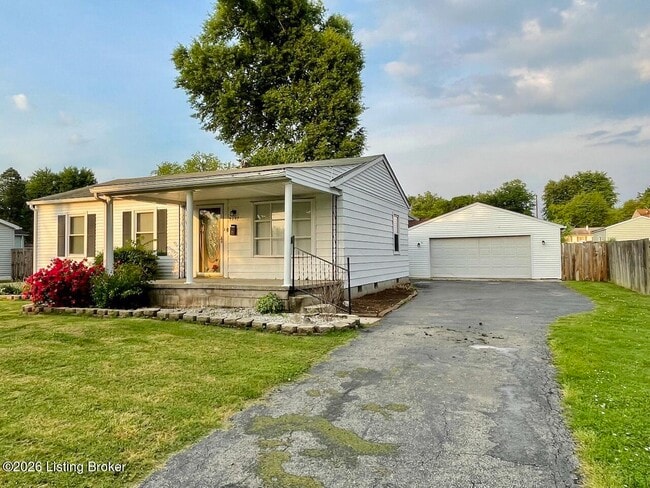 Building Photo - 9207 Fenmore Ave