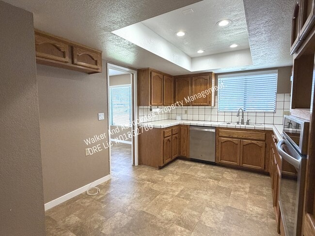 Building Photo - 622 Farrell Dr