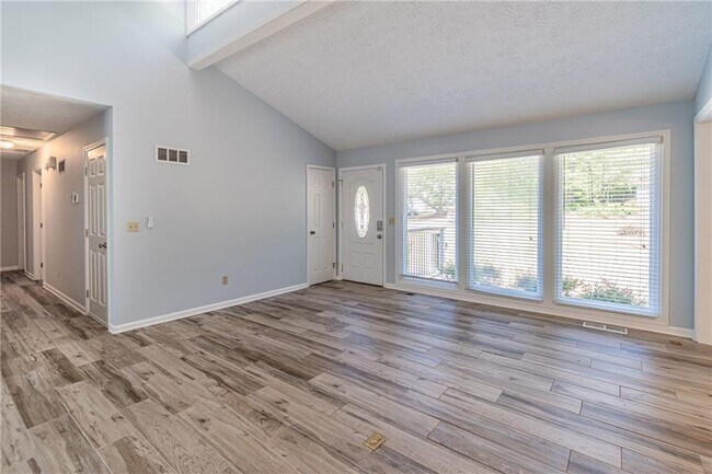 Building Photo - 3410 Dry Creek Rd