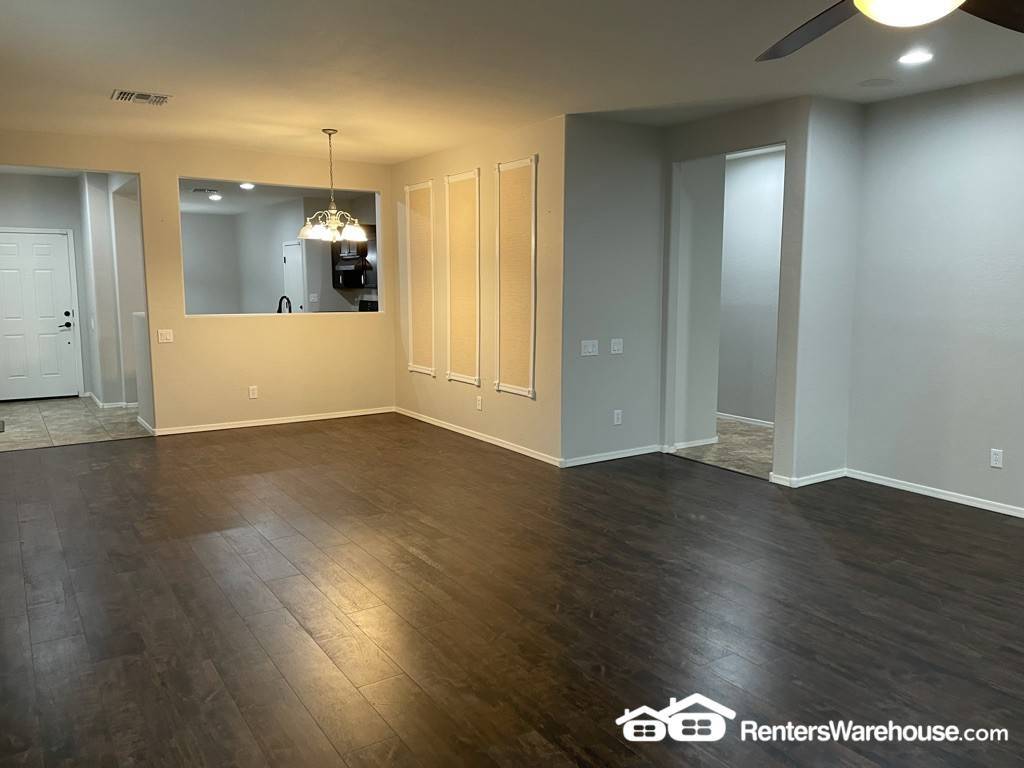 Building Photo - 10802 W Saddlehorn Rd