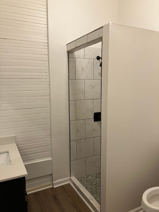 Building Photo - 111 N Spring St