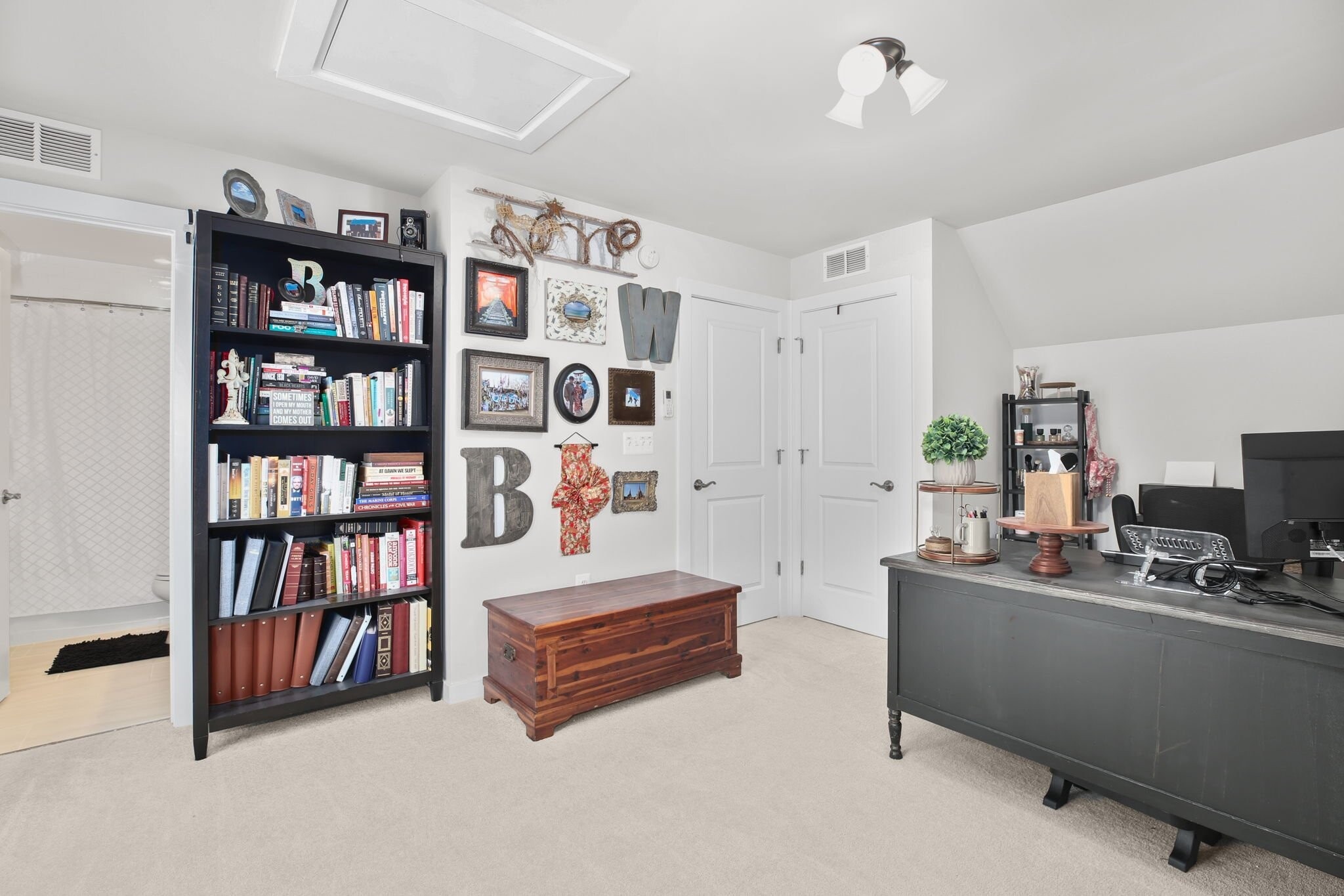 Building Photo - 1721 Beech Leaf St