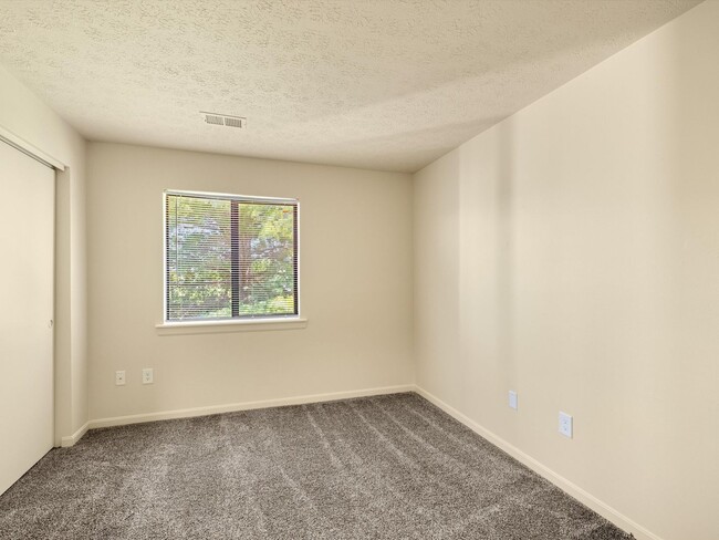 Building Photo - Live 5 Minutes from HONDA********** Rent $...