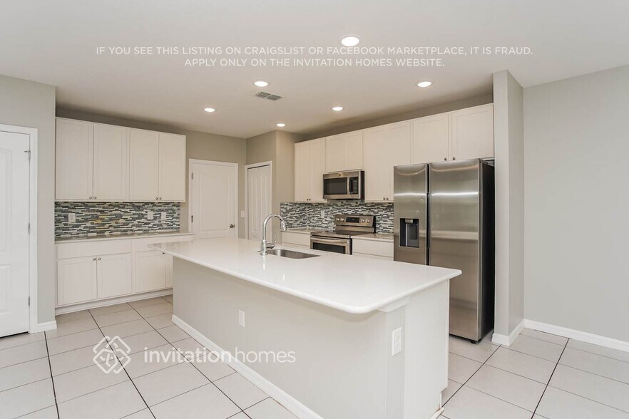 Building Photo - 4718 Birdsong Dr