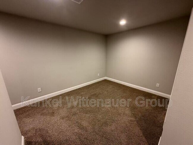 Building Photo - 8401-E ALLIED WAY